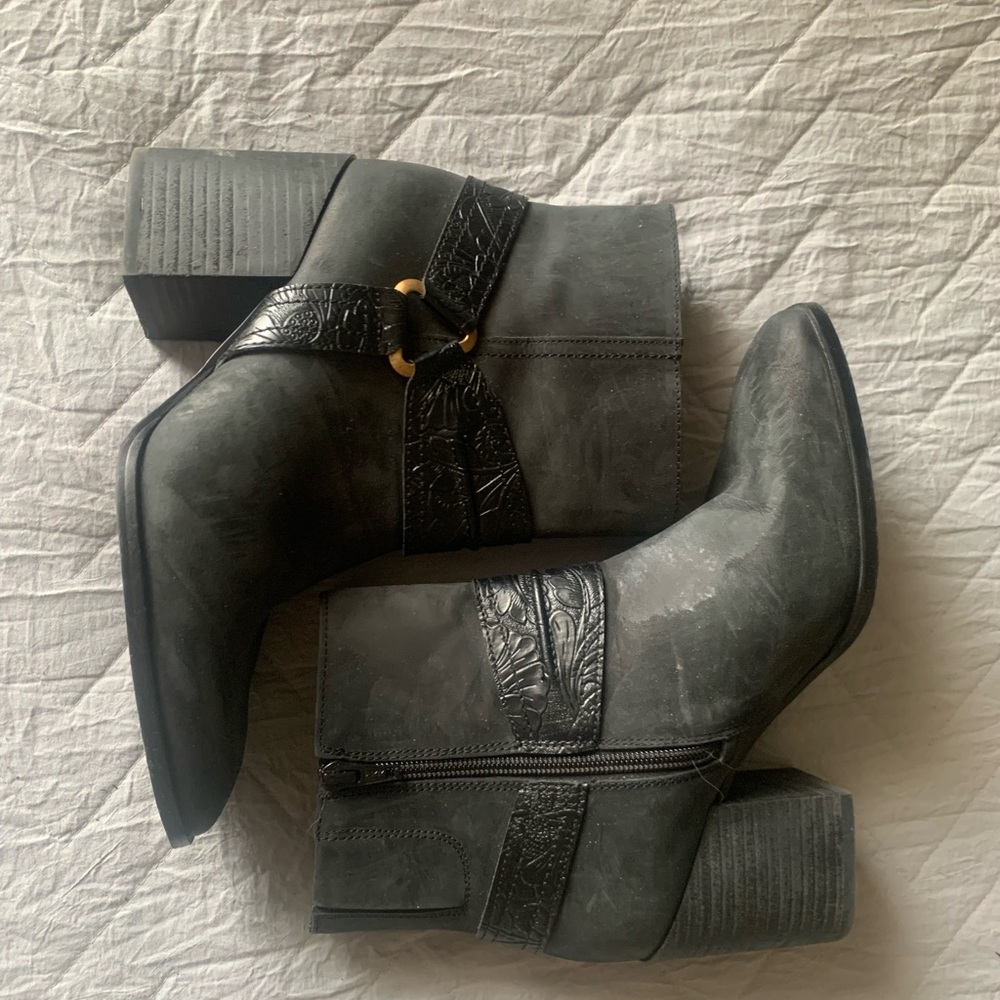 Vionic Gray and Black Ankle Booties with Chunky Heel